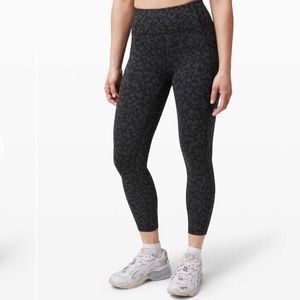 Lululemon Invigorate Camo 23 inch size 6 leggings